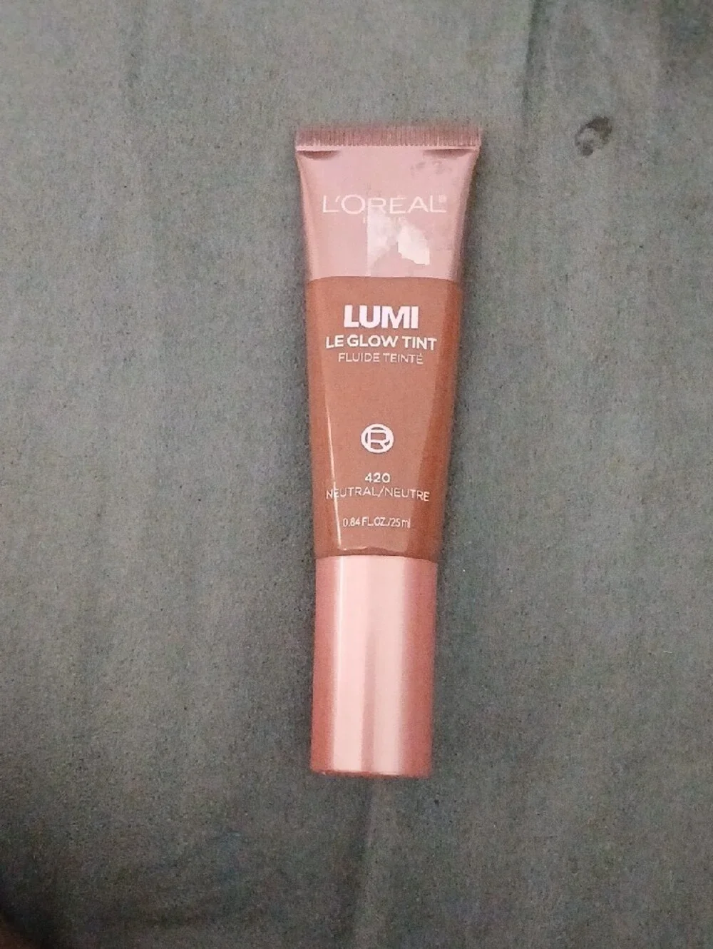 L'Oreal Paris Lumi Le Glow Skin Tint Foundation Makeup, 420 Neutral, 0.85 fl oz